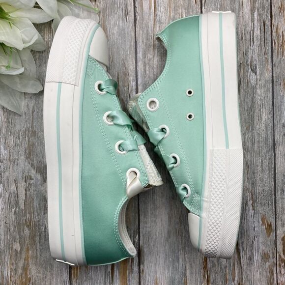 Chuck Taylor All Star Lift Platform Matte Satin Sneaker Shoes Size 7 - Picture 1 of 14